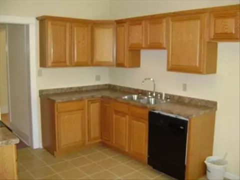 415 Bedford Rd, Schenectady, NY 12304 photo 2
