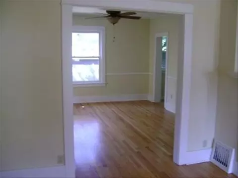 415 Bedford Rd, Schenectady, NY 12304 photo 3