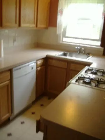 213 Lansing Rd, Schenectady, NY 12304 photo 2