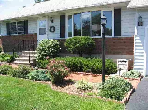 15 Summit Rd, Delmar, NY 12054 photo 2