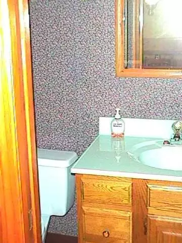 210 Marriott Ave, Schenectady, NY 12304 photo 5