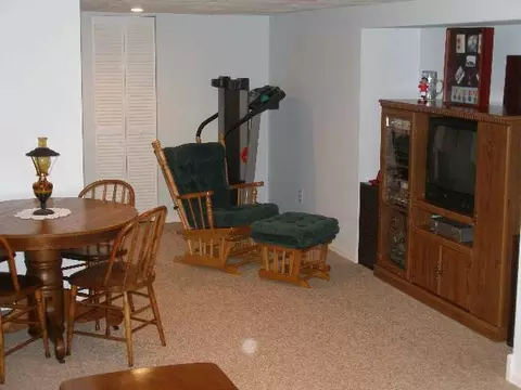 332 Ward Ave, Schenectady, NY 12304 photo 5
