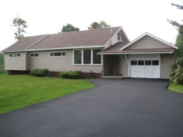 696 Bolt Rd, Schenectady, NY 12302 photo 1