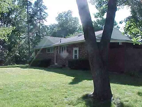 920 Pearse Rd, Schenectady, NY 12309 photo 2