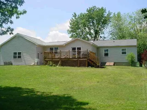 463 Hudson River Rd, Halfmoon, NY 12188 photo 4