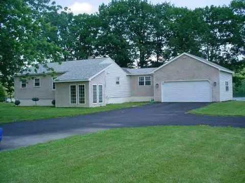 463 Hudson River Rd, Halfmoon, NY 12188 photo 1
