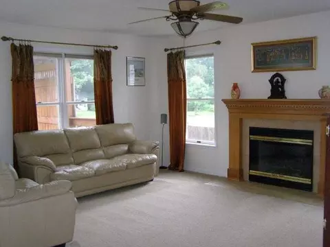 604 Stream Ln, Slingerlands, NY 12159 photo 4