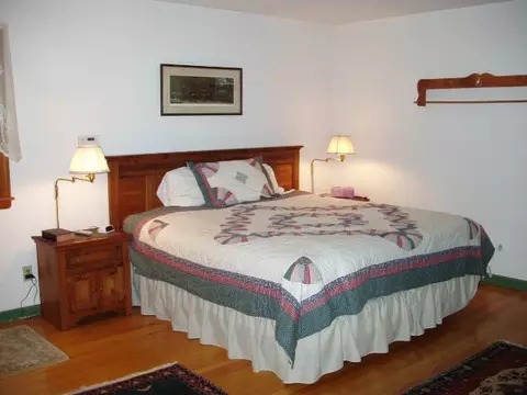 33 E Bayberry Rd, Glenmont, NY 12077 photo 9