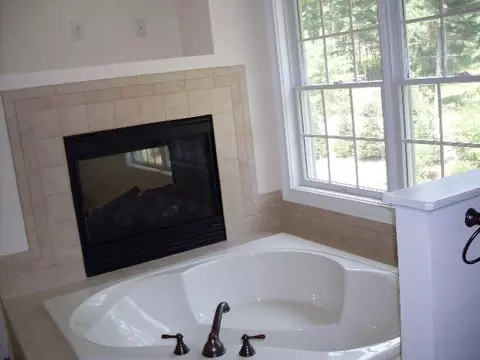 2 Stonebriar Dr, Slingerlands, NY 12159 photo 7