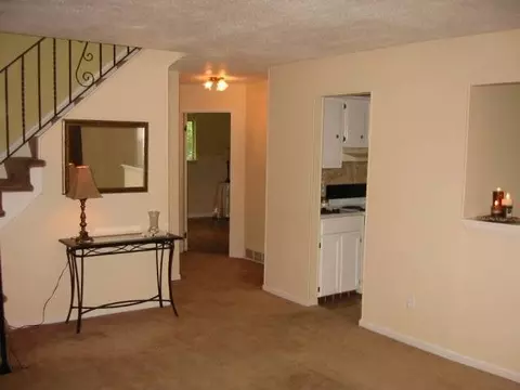 265 Donald Ave, Schenectady, NY 12304 photo 2