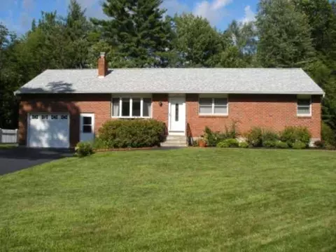 20 Wallace Dr, Delmar, NY 12054 photo 1