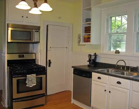 36 Delmar Pl, Delmar, NY 12054 photo 7