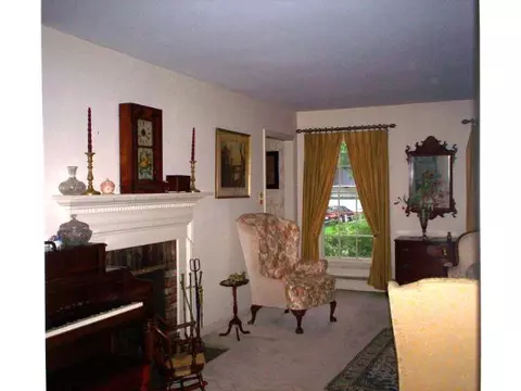 11 Wicklow Ter, Delmar, NY 12054 photo 3
