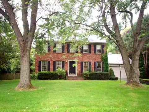 11 Wicklow Ter, Delmar, NY 12054 photo 1