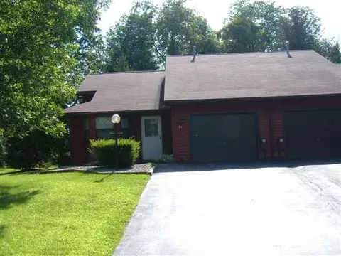 97 Meadowbrook Dr, Slingerlands, NY 12159 photo 1
