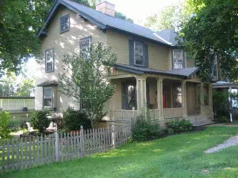 155 Maple Ave, Troy, NY 12180 photo 2