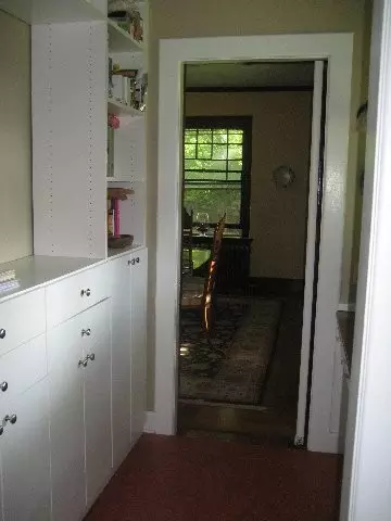 155 Maple Ave, Troy, NY 12180 photo 9
