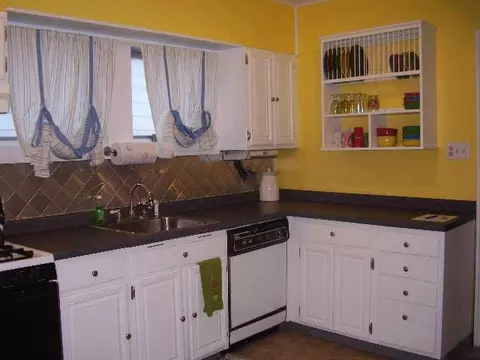 861 Central Pkwy, Schenectady, NY 12309 photo 2