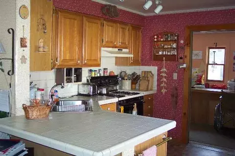 109 Jay St, Cobleskill, NY 12043 photo 2