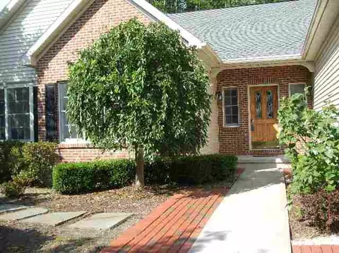 34 Hedgerose Ln, Delmar, NY 12054 photo 2