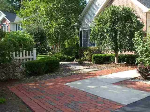 34 Hedgerose Ln, Delmar, NY 12054 photo 3