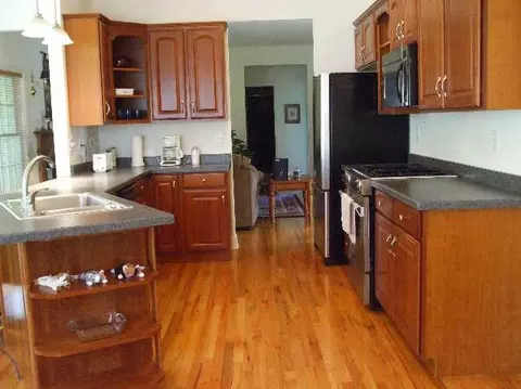 34 Hedgerose Ln, Delmar, NY 12054 photo 6