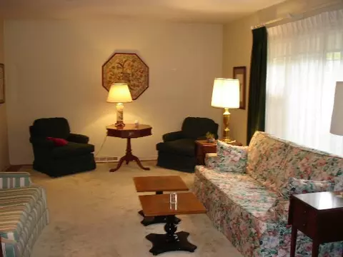 111 Berwick Rd, Delmar, NY 12054 photo 4