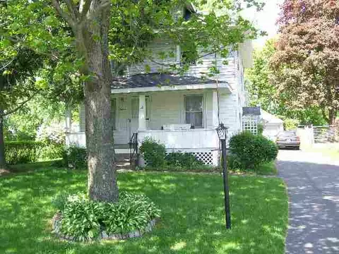 18 Magee Dr, Glenmont, NY 12077 photo 1