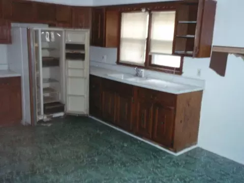 651 Mcclellan St, Schenectady, NY 12304 photo 2