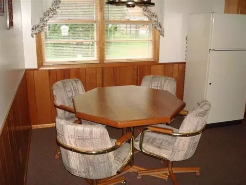 201 Chiswell Rd, Schenectady, NY 12304 photo 4