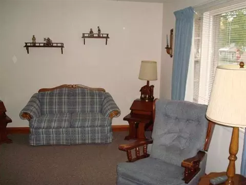 201 Chiswell Rd, Schenectady, NY 12304 photo 7