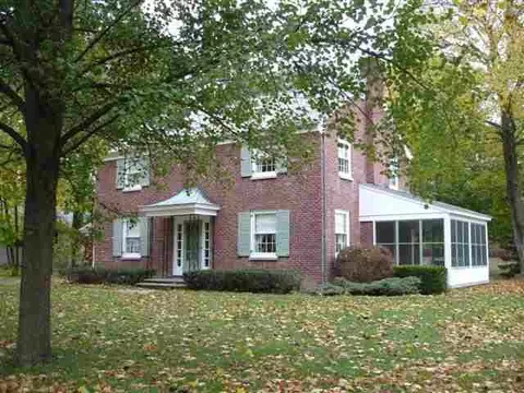 3 Mayfair Dr, Slingerlands, NY 12159 photo 3