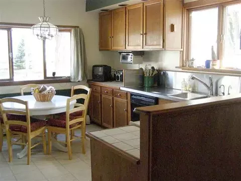 392 Delaware Ave, Delmar, NY 12054 photo 3