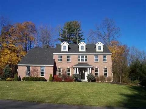 30 Duncan Phyfe Ln, Slingerlands, NY 12159 photo 1