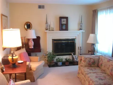 5 Leaf Rd, Delmar, NY 12054 photo 8