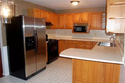 176 Donald Ave, Schenectady, NY 12304 photo 2