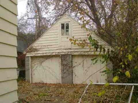 1019 Strong St, Schenectady, NY 12307 photo 2