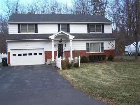 27 Keator Dr, Schenectady, NY 12306 photo 1