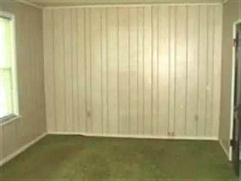 836 Decamp Ave, Schenectady, NY 12309 photo 7