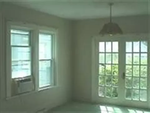 836 Decamp Ave, Schenectady, NY 12309 photo 5