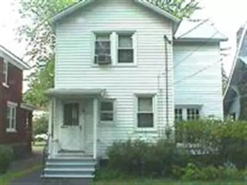 836 Decamp Ave, Schenectady, NY 12309 photo 10