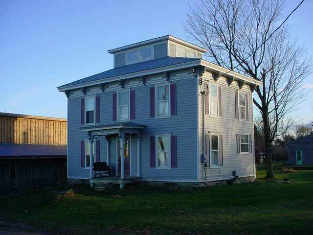 676 E Lykers Rd, Sprakers, NY 12166 photo 1