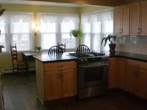 11 Plymouth Ave, Delmar, NY 12054 photo 4