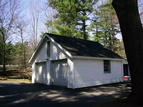 95 Beacon Rd, Glenmont, NY 12077 photo 3
