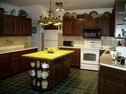 95 Beacon Rd, Glenmont, NY 12077 photo 5