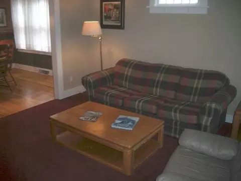 1092 Keyes Ave, Schenectady, NY 12309 photo 2