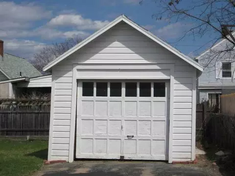 1425 Woolsey St, Schenectady, NY 12303 photo 2