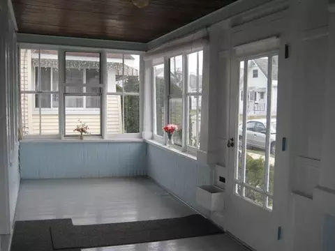 1425 Woolsey St, Schenectady, NY 12303 photo 5