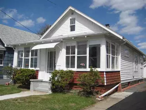 1425 Woolsey St, Schenectady, NY 12303 photo 1