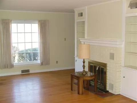 3010 Lydius St, Schenectady, NY 12303 photo 2